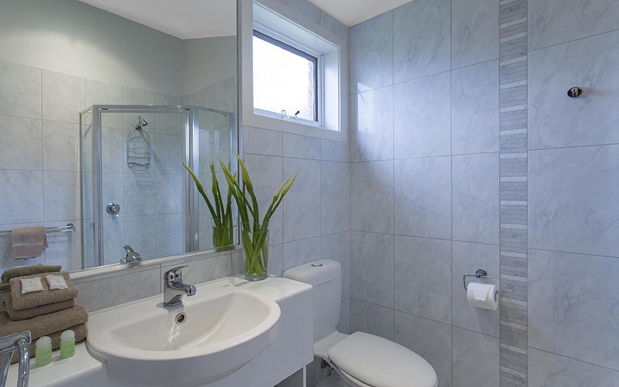 Best Western Colonial Village Motel Warrnambool Room photo